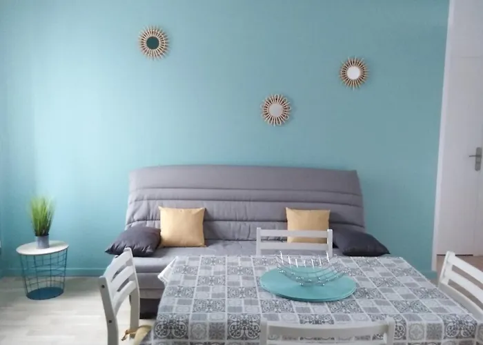 Renaissance 2 3 Apartment *